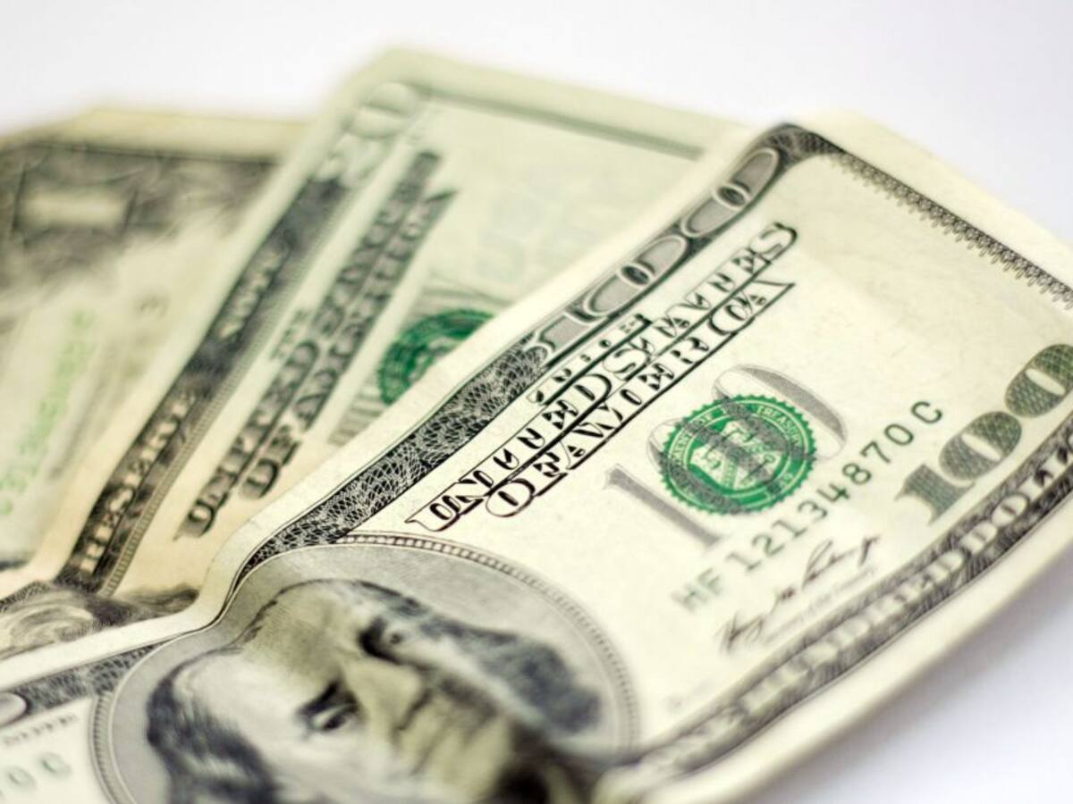 Pánico por Coronavirus provoca que dólar se negocie por encima de $3.500