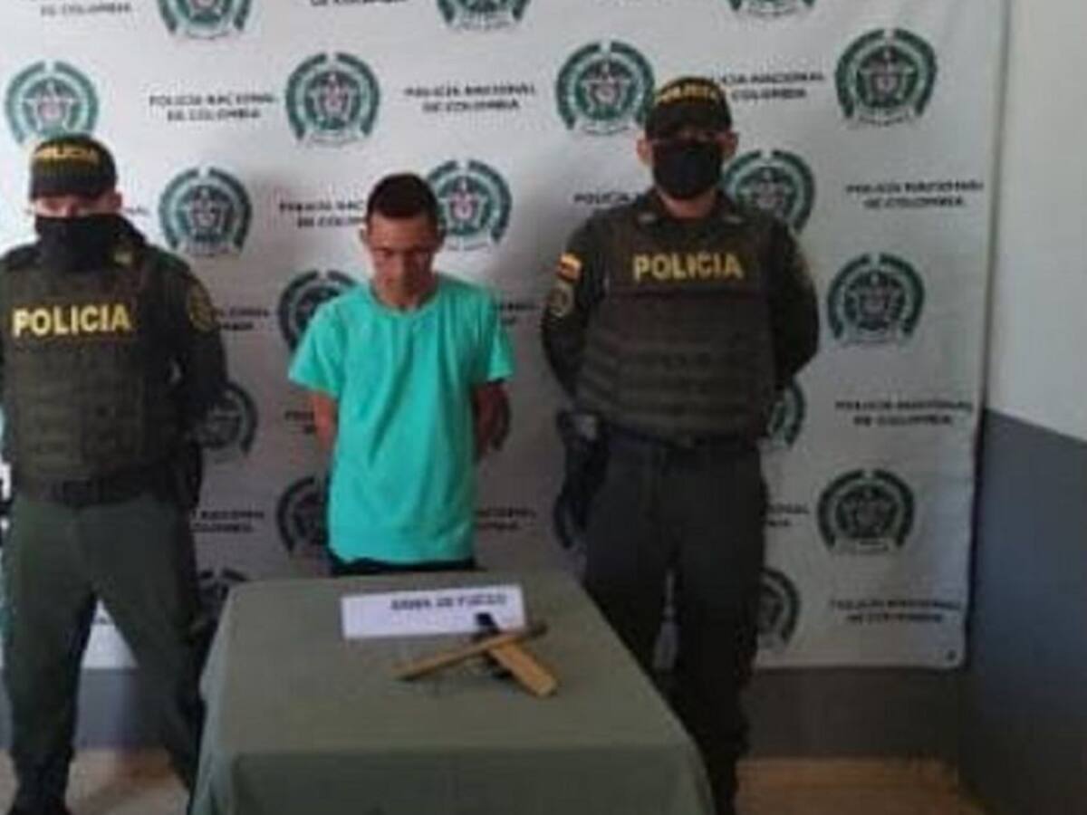 Capturado un hombre que llevaba un arma de fuego en El Carmen de Bolívar