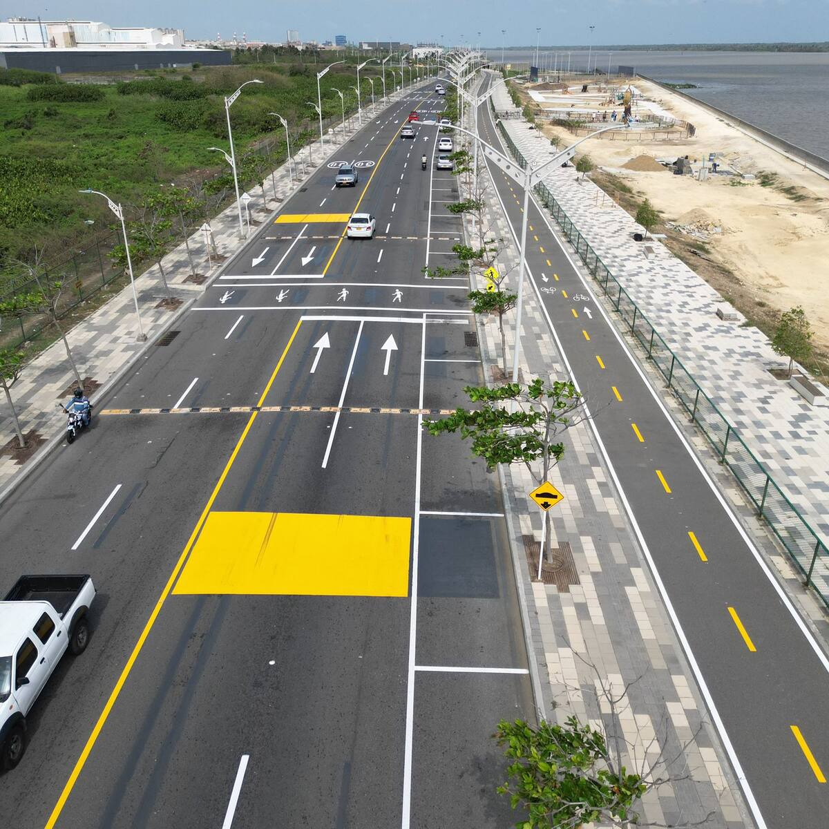 Habilitan más de 400 nuevos espacios para parqueo en el Gran Malecón en Barranquilla