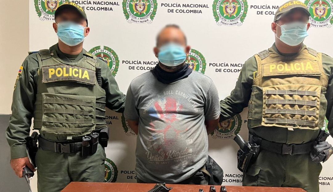 Fueron incautadas 250 armas cortopunzantes, 13 armas de fuego y 850 dosis de estupefacientes.