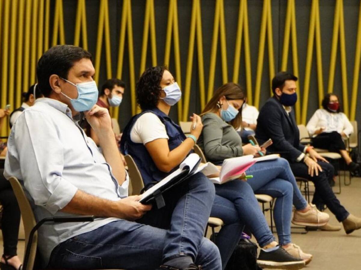 Avanzan diálogos entre Alcaldía, líderes estudiantiles y Derechos Humanos