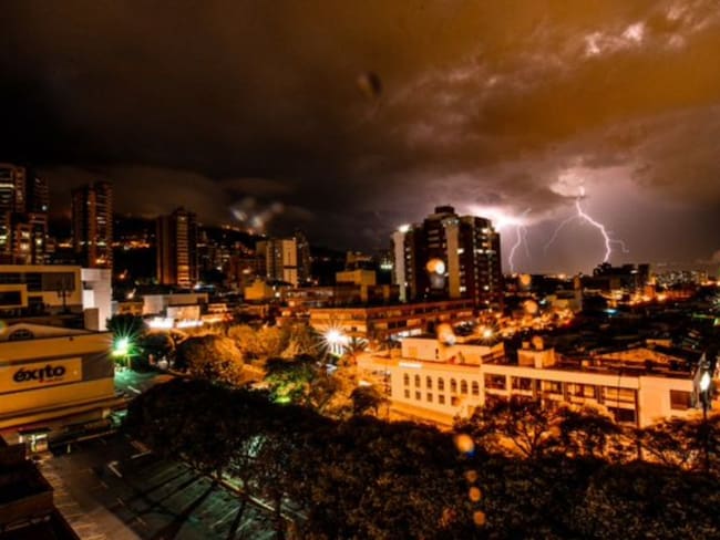 La impactante fotografía de la tempestad del viernes santo