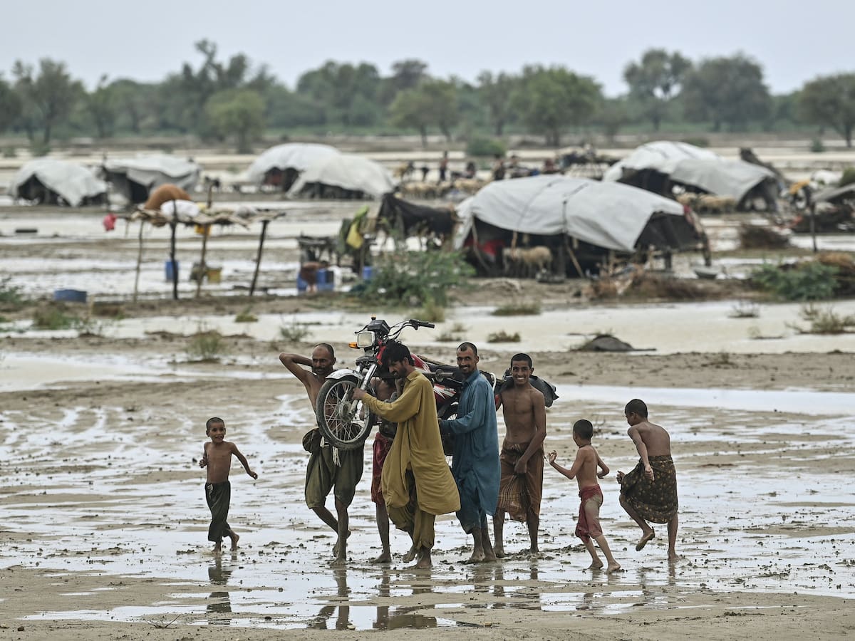 Pakistán: 48 horas de lluvias dejan más de 340 muertos