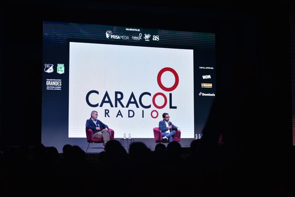 Conversatorio sobre la final histórica entre Millonarios y Nacional.