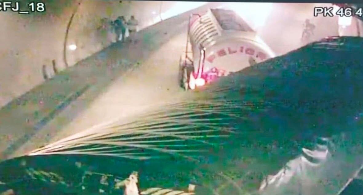 Cierre total de la vía Bogotá- Villavicencio por accidente vehicular