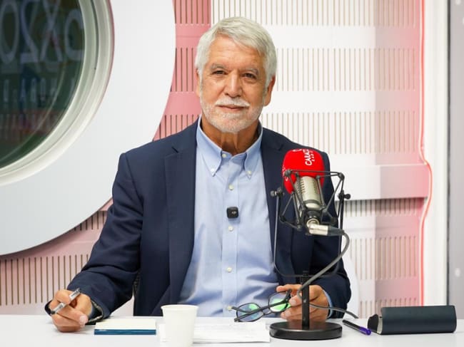 Enrique Peñalosa (Caracol Radio).