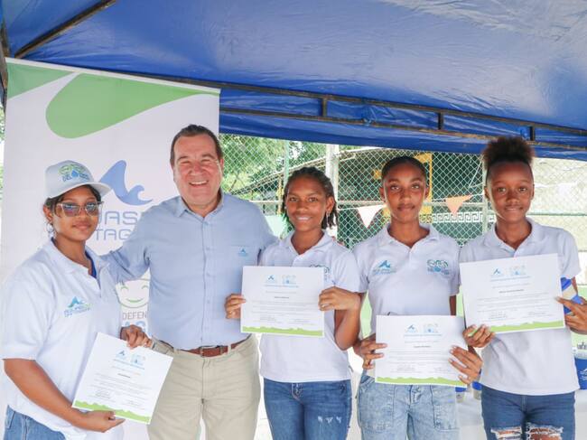 Aguas de Cartagena forma a 60 niños como líderes ambientales en La Boquilla