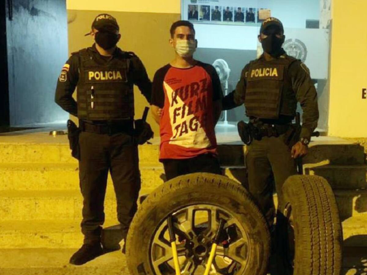 Cayó presunto delincuente que robaba llantas con rines de lujo en Cartagena
