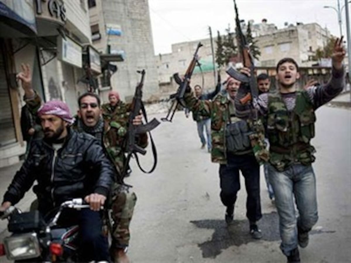 Rebeldes sirios toman el control del campo de refugiados palestinos