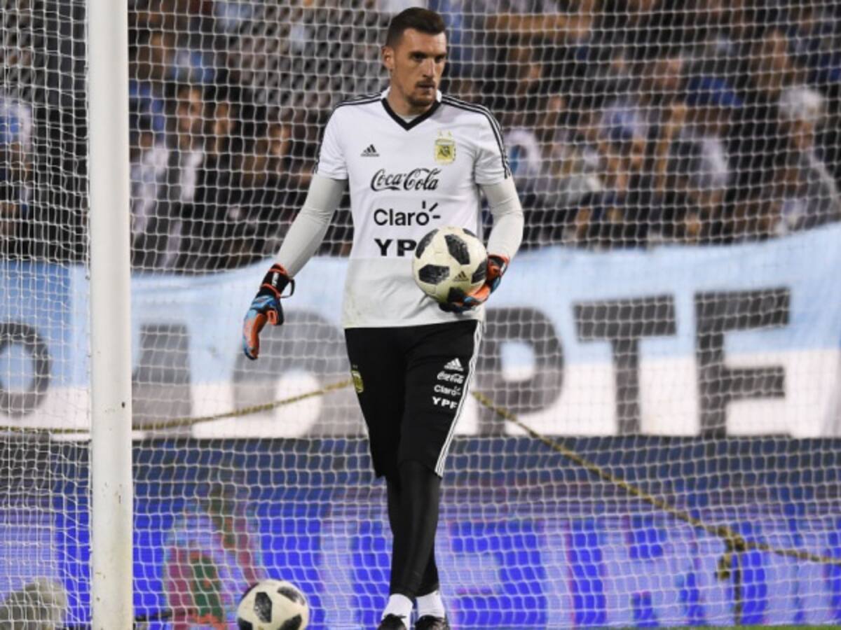 ¡Orgullosa! así se mostró la esposa de Armani por su titularidad