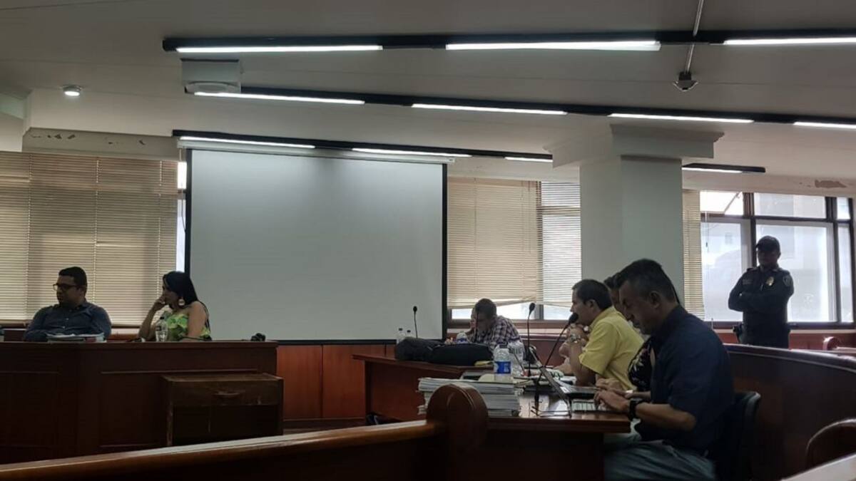 En libertad vinculados a investigación por presunta corrupción en la contratación