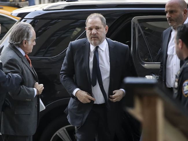 Juez mantiene el caso contra el productor de cine Harvey Weinstein