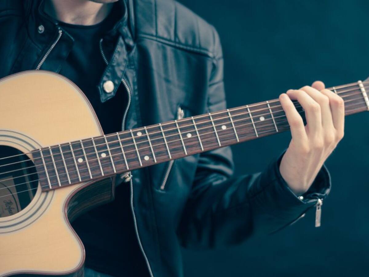 Instrumentos de famosos artistas a cambio de mercados