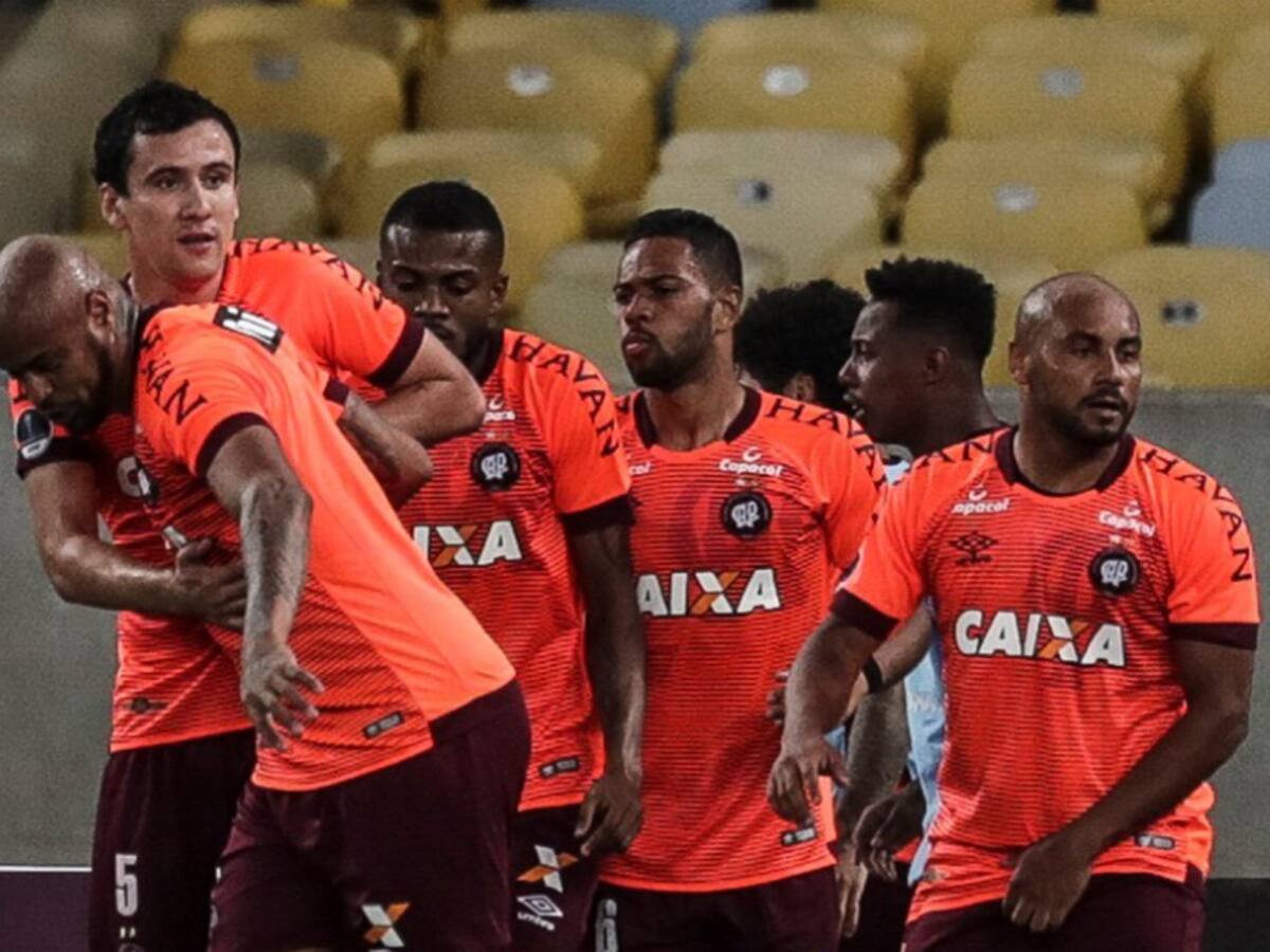 Paranaense asalta el Maracaná y espera por Junior o Santa Fe