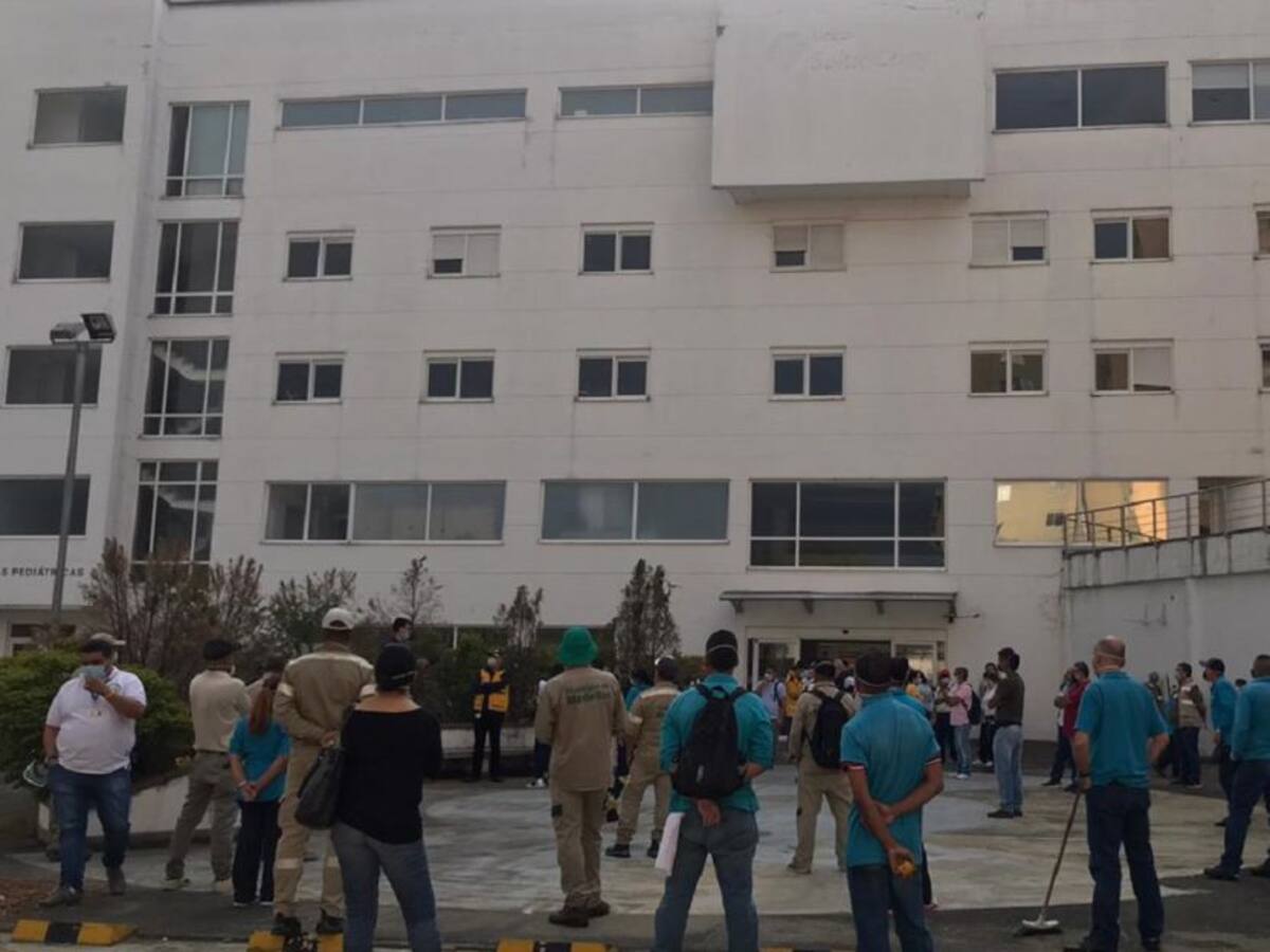 460 profesionales de la salud piden ser vinculados al hospital de la 80