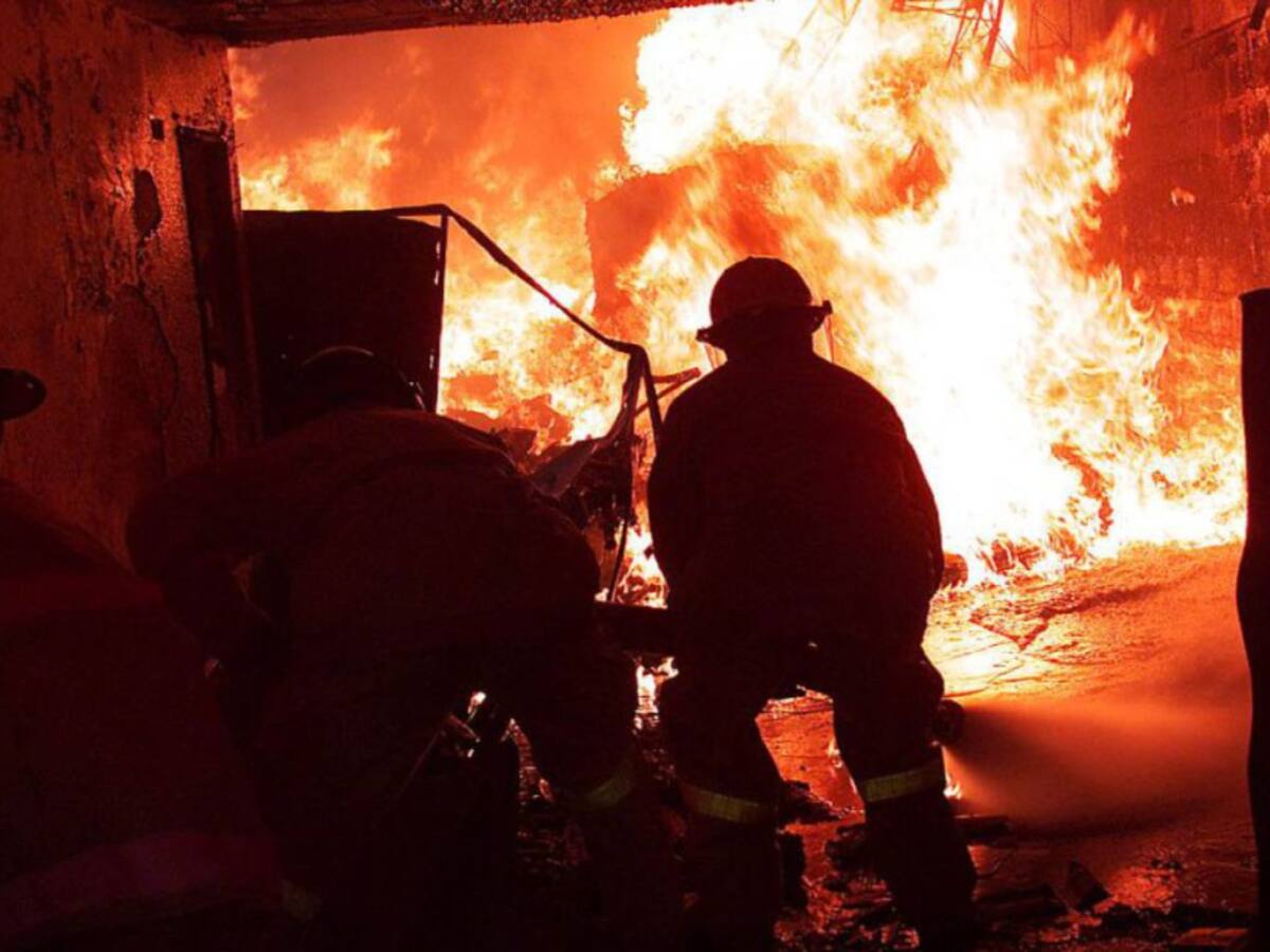 Incendio de una vivienda dejó 3 heridos en el municipio de Bello, Antioquia