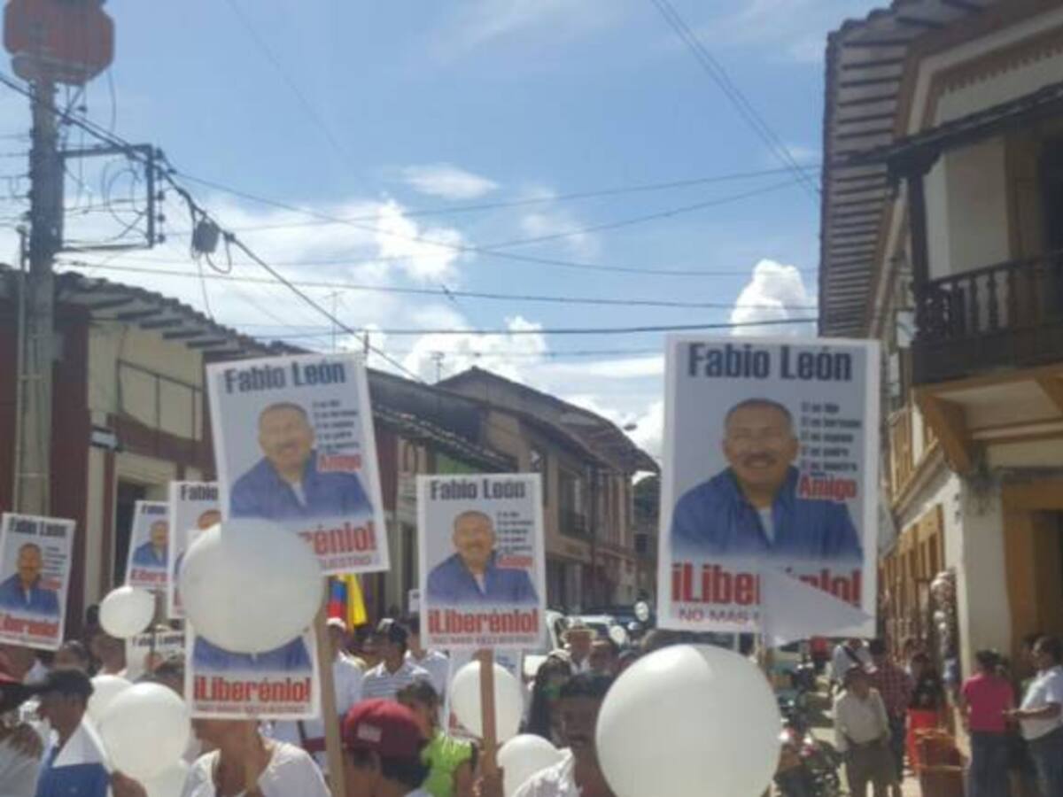 Familia de exalcalde secuestrado pide al Eln escuchar al presidente Santos