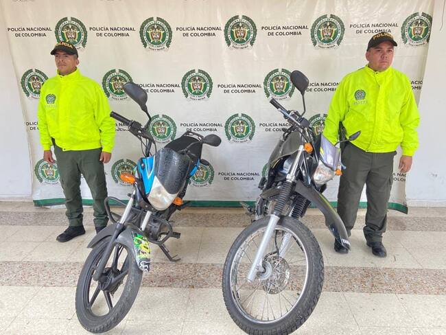 Estos vehículos se encontraban en el área externa de los centros religiosos