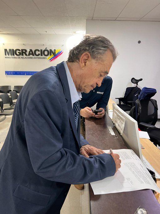 Llegada de Carlos Lehder. Foto: Migración Colombia