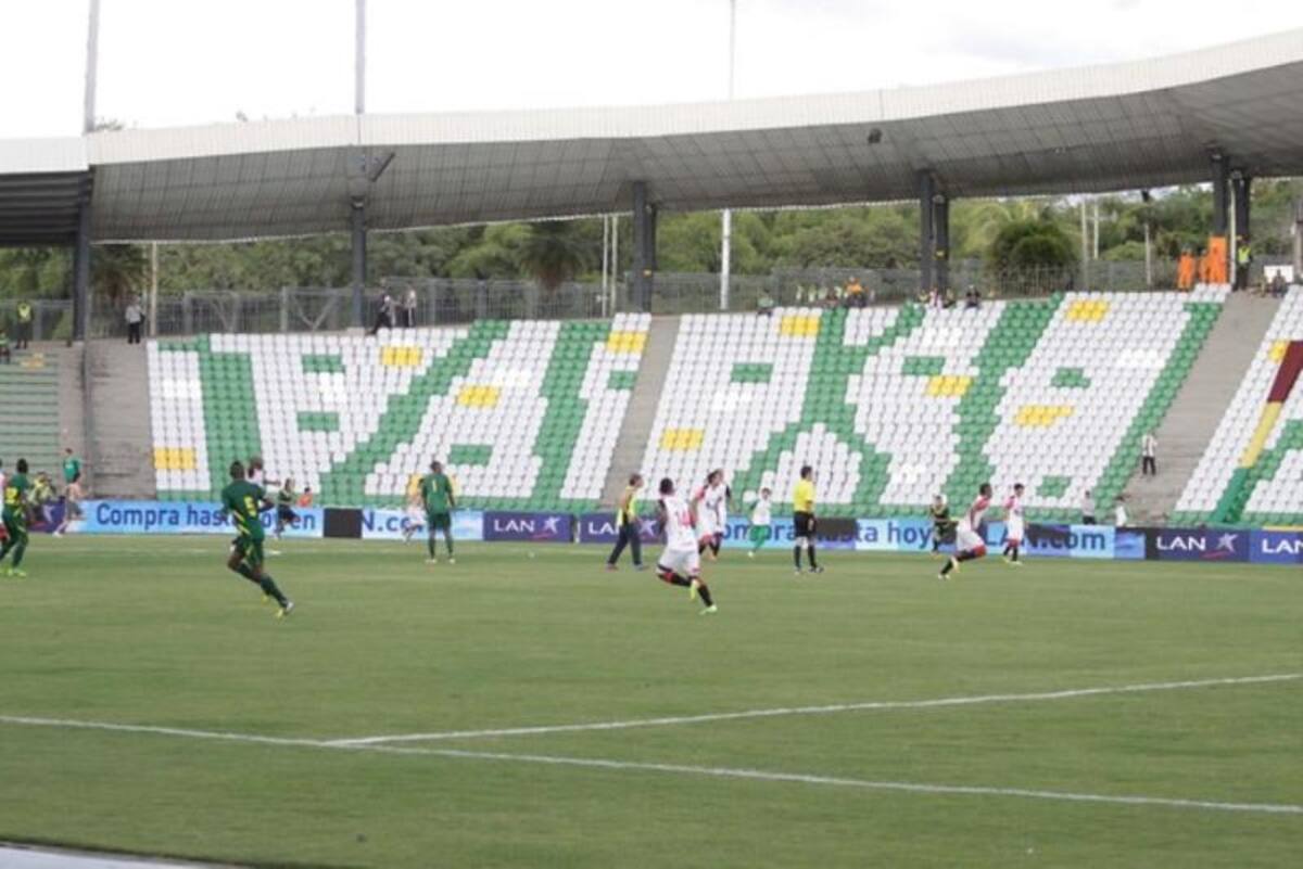 Imagen del día en que Quindío enfrentó a Cúcuta y empató sin goles, pero por la invasión a la cancha perdió los puntos del partido en el escritorio.