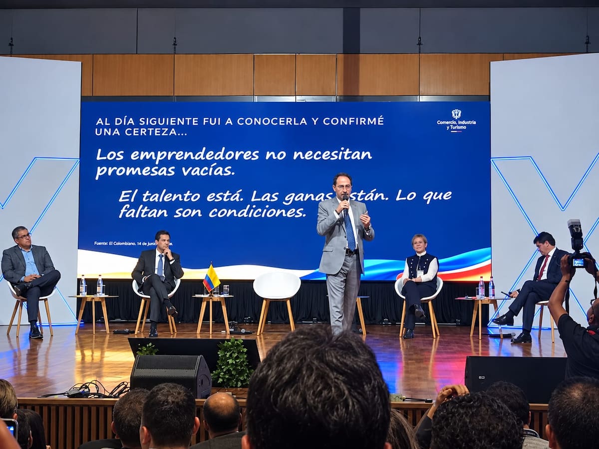 Vicepresidente Restrepo busca acelerar proyectos de energía para darle impulso a la inversión