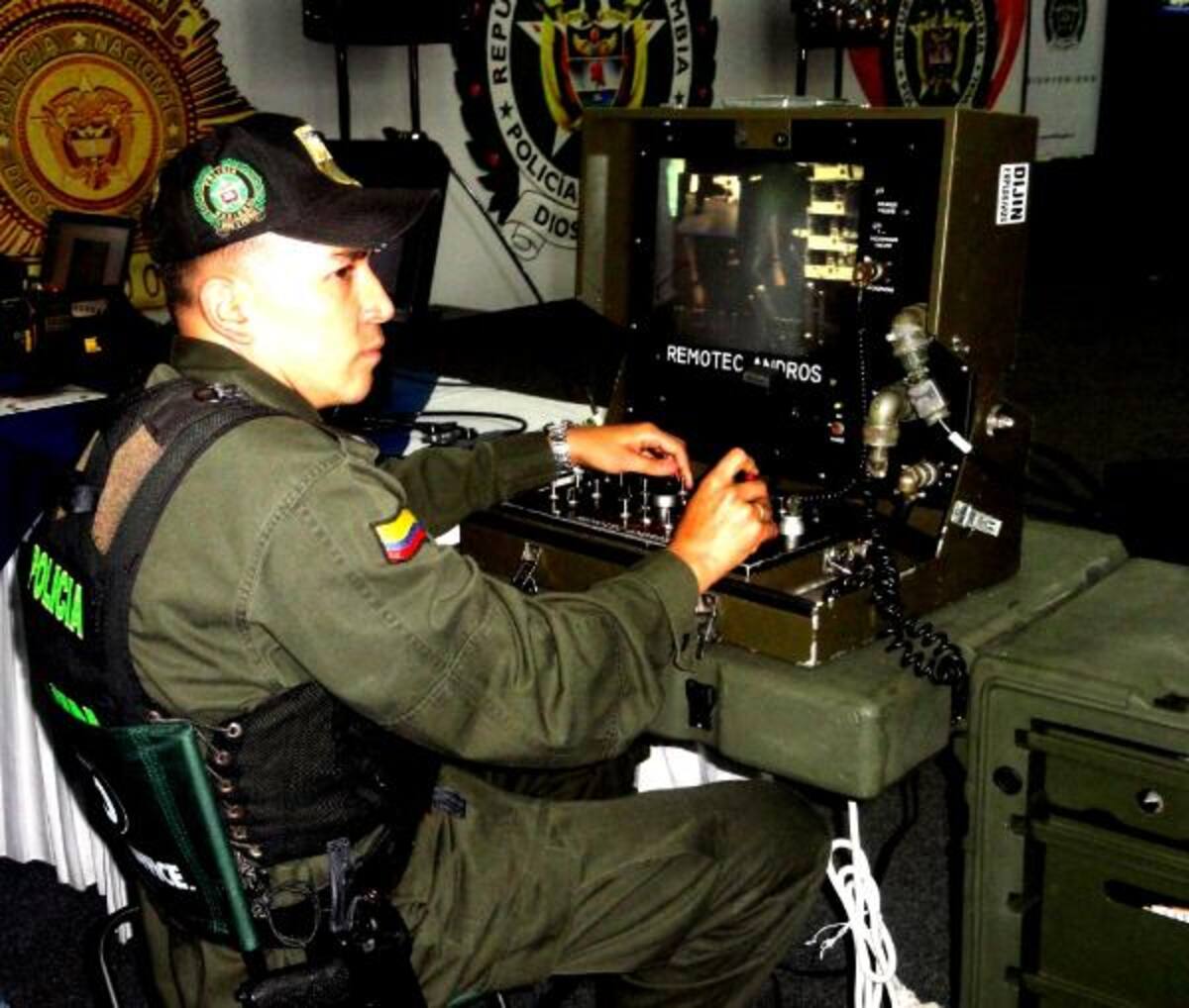 Stand de exhibición de la Policía.