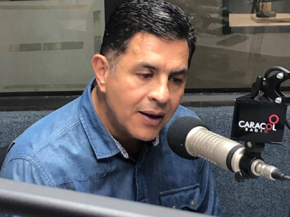 "Es una burrada" alcalde Ospina frente a ingreso al país sin pruebas PCR