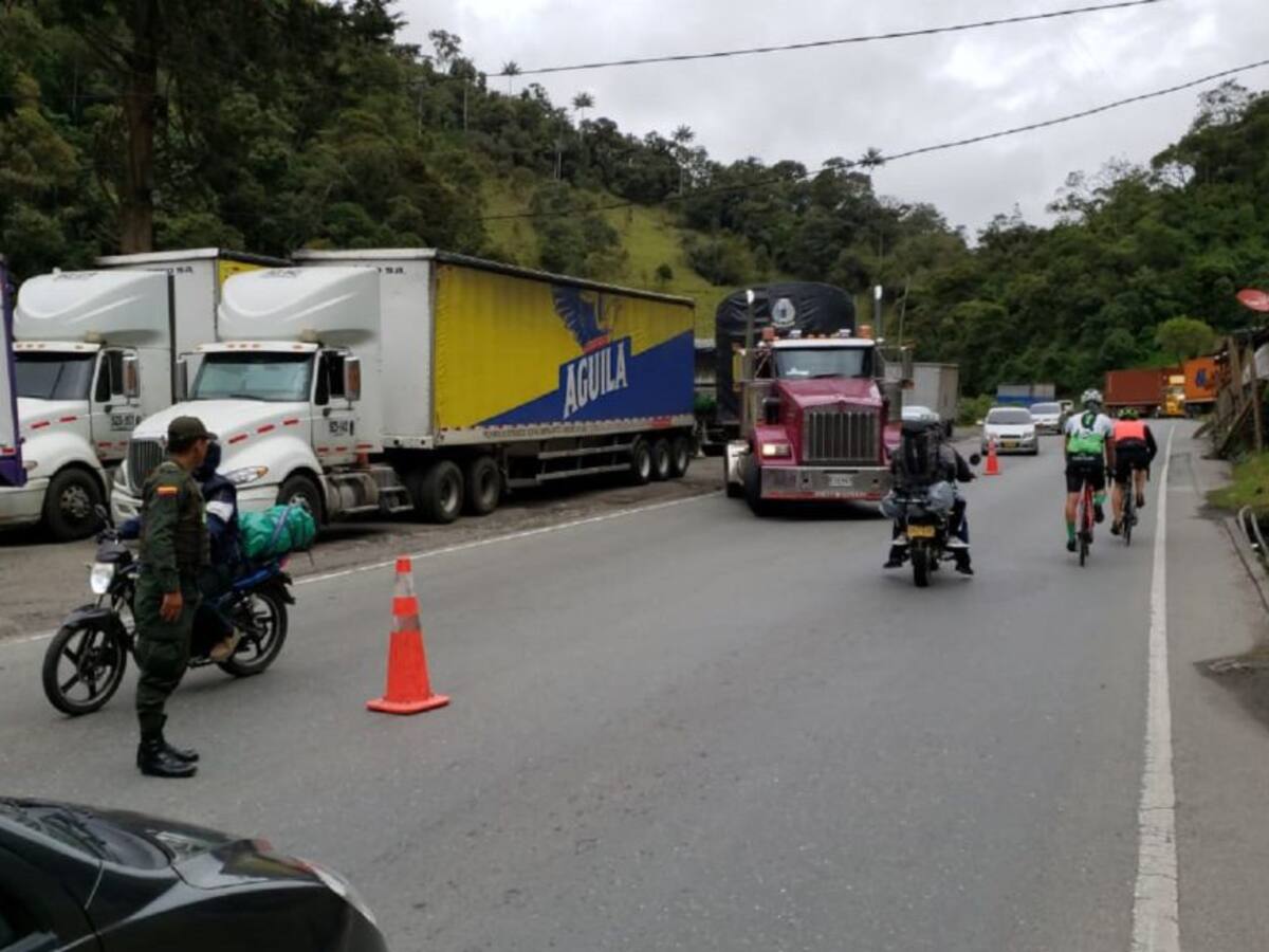 Permanente monitoreo en la vía a La Línea en Tolima