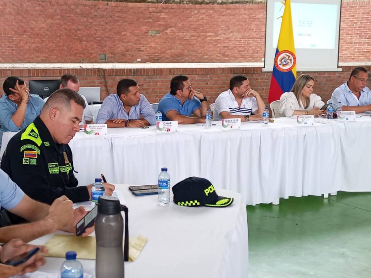 Baja participación y disputas políticas en el cabildo abierto de Sincelejo