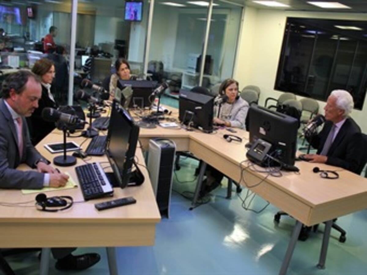 Panelistas en Hora 20 del 4 de marzo