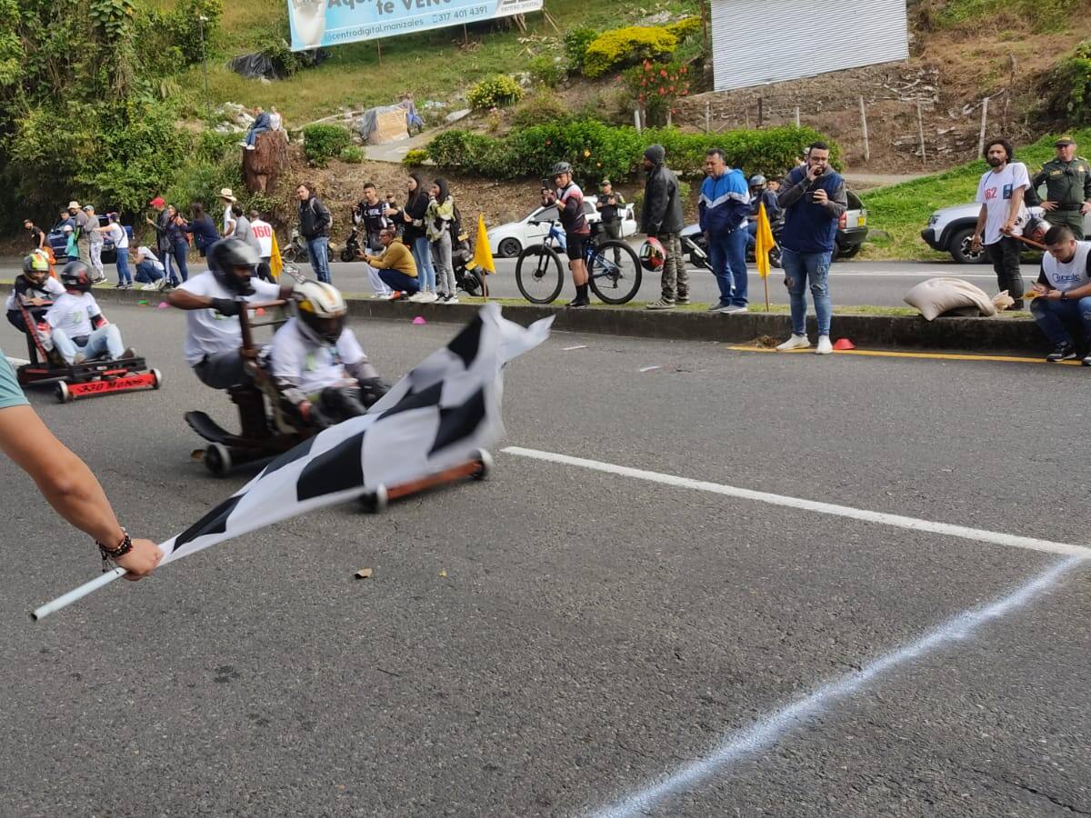 Feria de Manizales: dos corredores repitieron primer lugar en etapa de Carros de Balineras