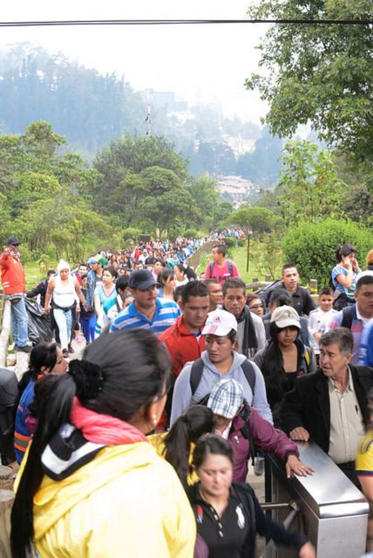 Se han registrado miles de visitantes, un promedio de 3.000 personas por hora, es decir unos 50 personas por minuto. Se espera que el total de las visitas sea alrededor de 65.000.