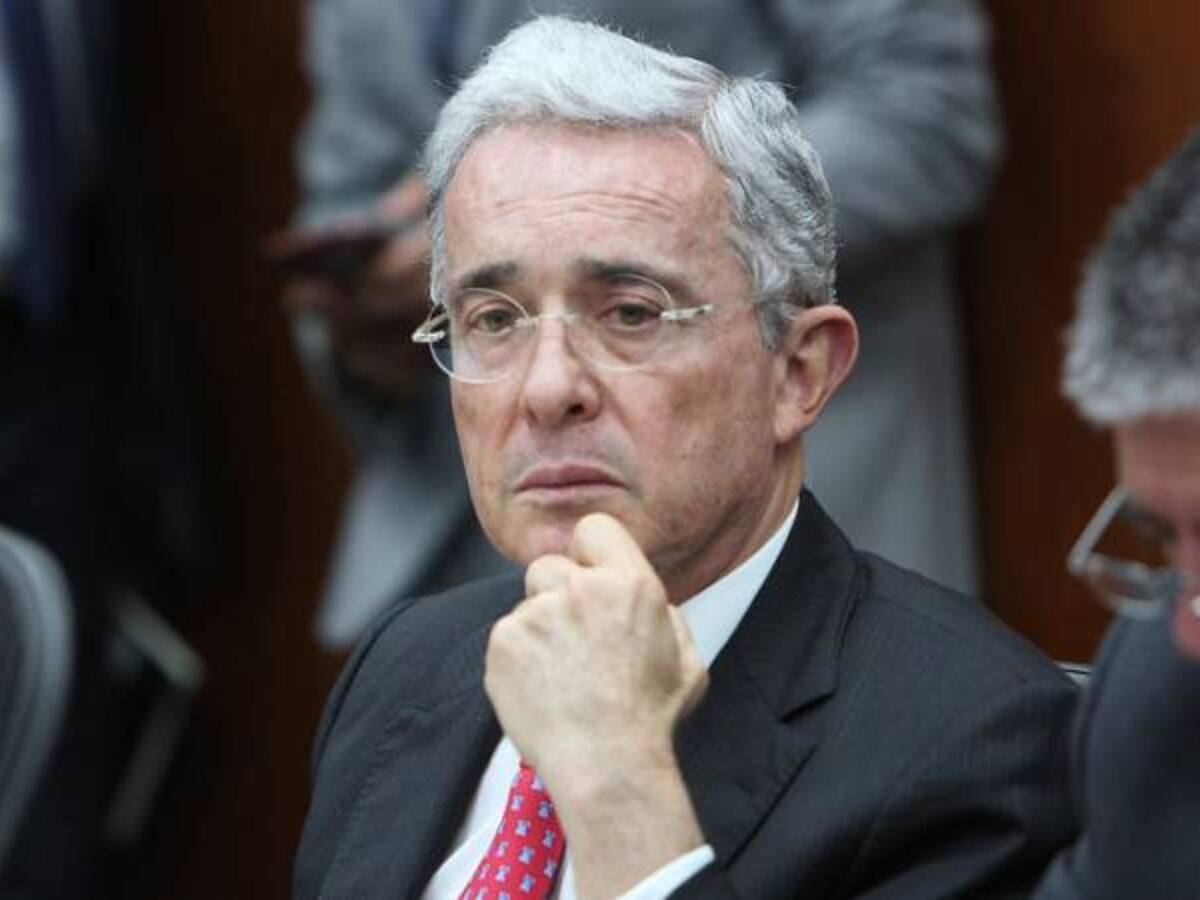 Extrabajadores de la familia Uribe revelan vínculos con paramilitares
