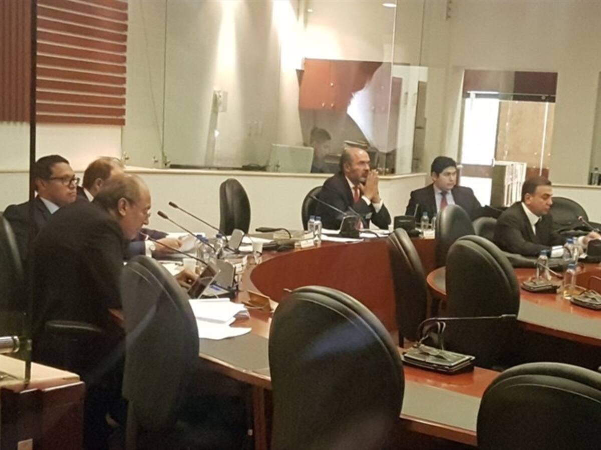 Cara a cara entre Besaile, Bustos y Ricaurte en la Comisión de Acusaciones