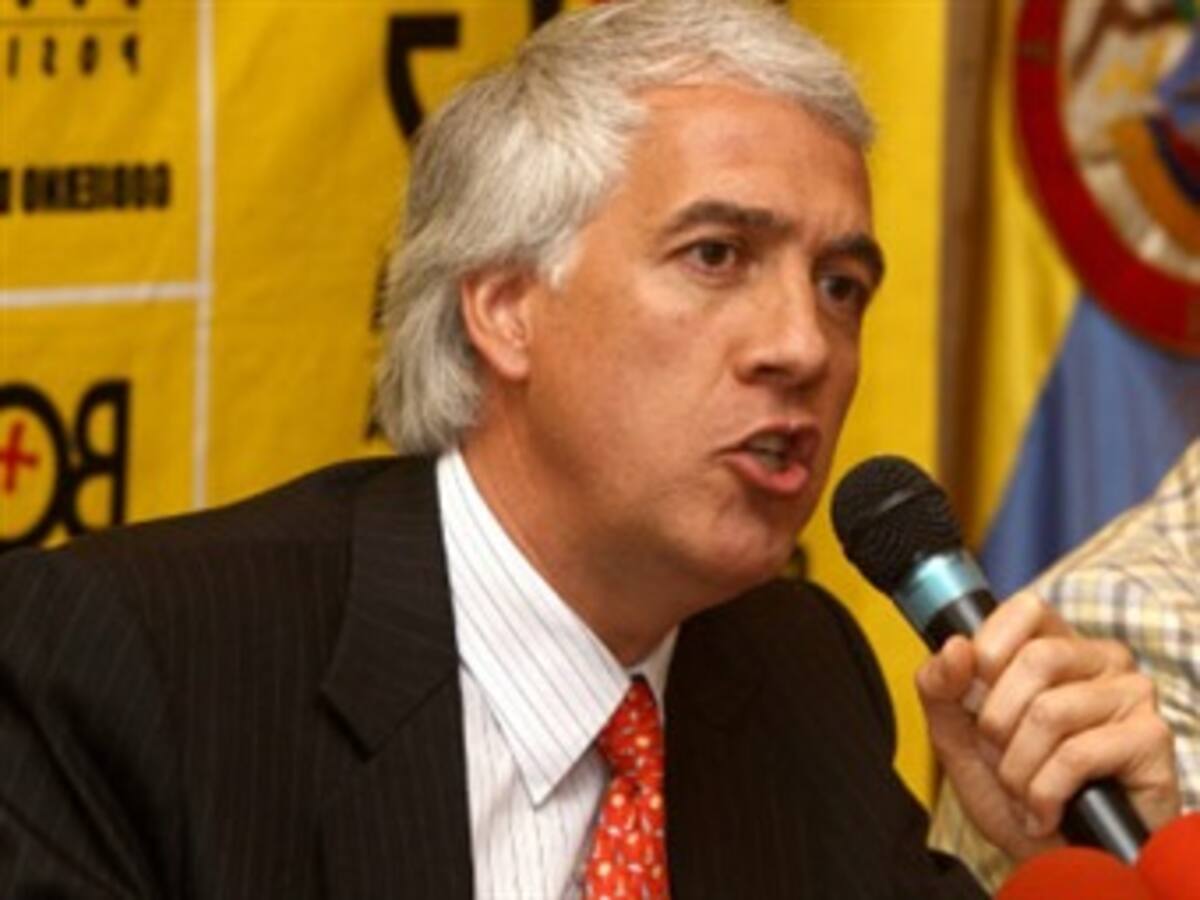 Alcalde Samuel Moreno anuncia reestructuración de contrataciones en el IDU