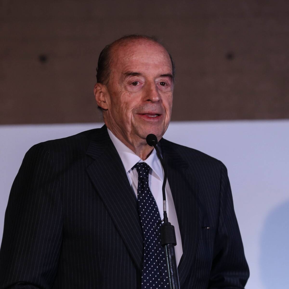 “El niño tiene 54 años, que haga lo que le dé la gana”: canciller sobre empresa de su hijo