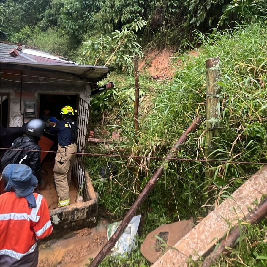 Casa afectada por las lluvias en Altavista - foto Dagrd