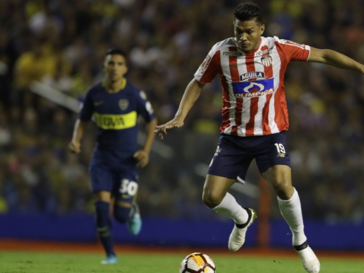 Teófilo faltó el respeto a los hinchas de Boca y no merece mi saludo: Tévez