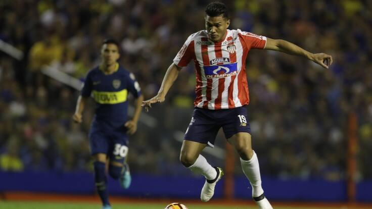 Teófilo falto el respeto a los hinchas de Boca y no merece mi saludo: Tévez