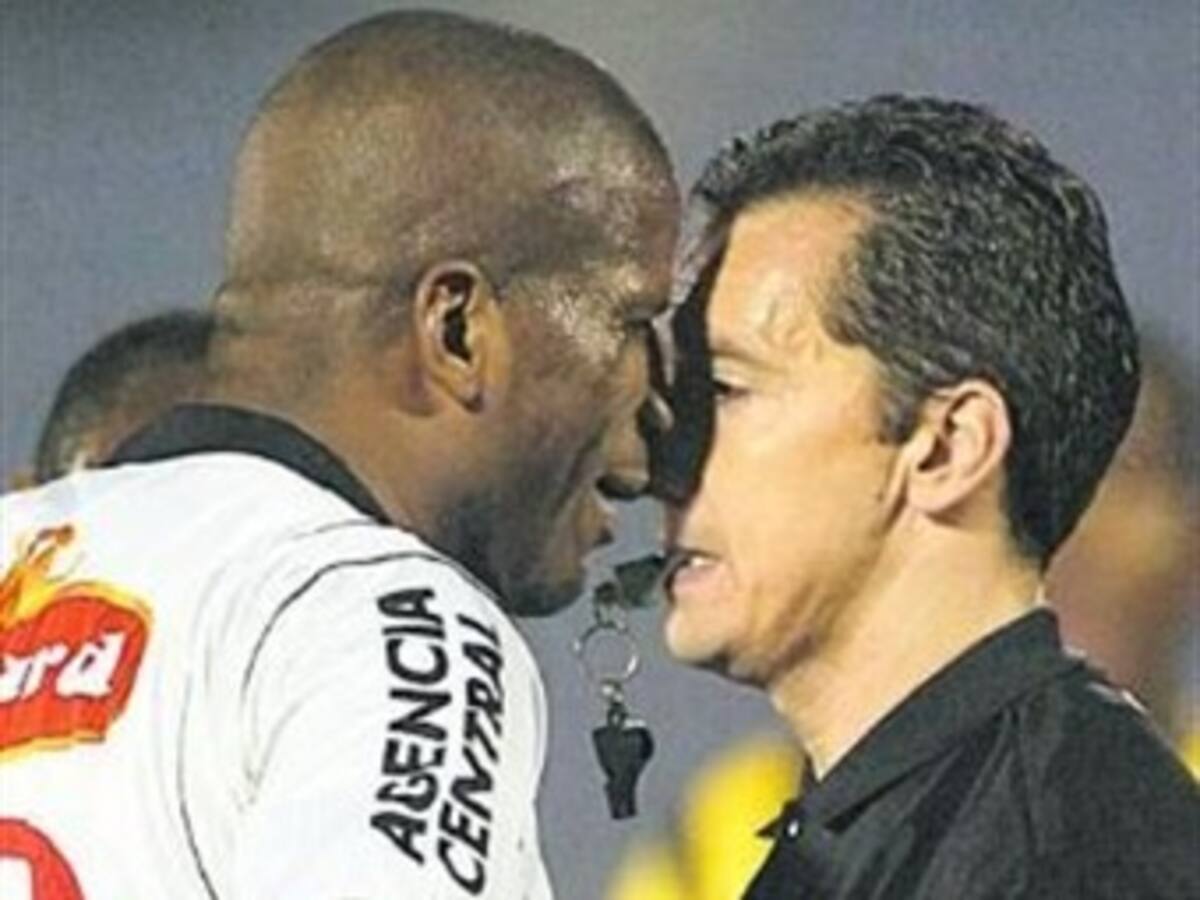 Hamilton Ricard y Jefferson Cuero fueron sancionados con un mes de suspensión