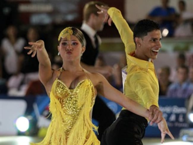 Pareja colombiana ganadora del oro en baile fue invitada a exhibición en Rusia