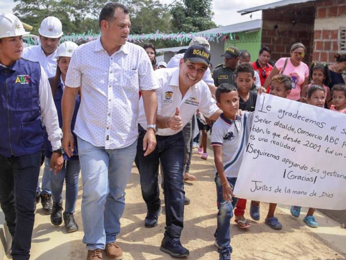 Gobernador de Bolívar hace entrega de obras en San Jacinto