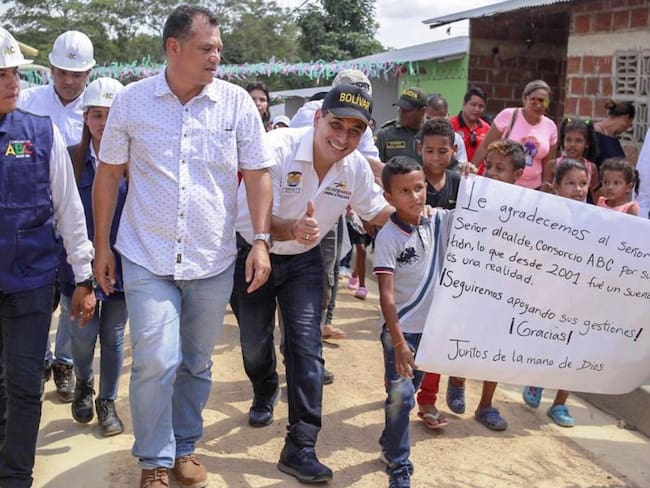 Gobernador de Bolívar hace entrega de obras en San Jacinto