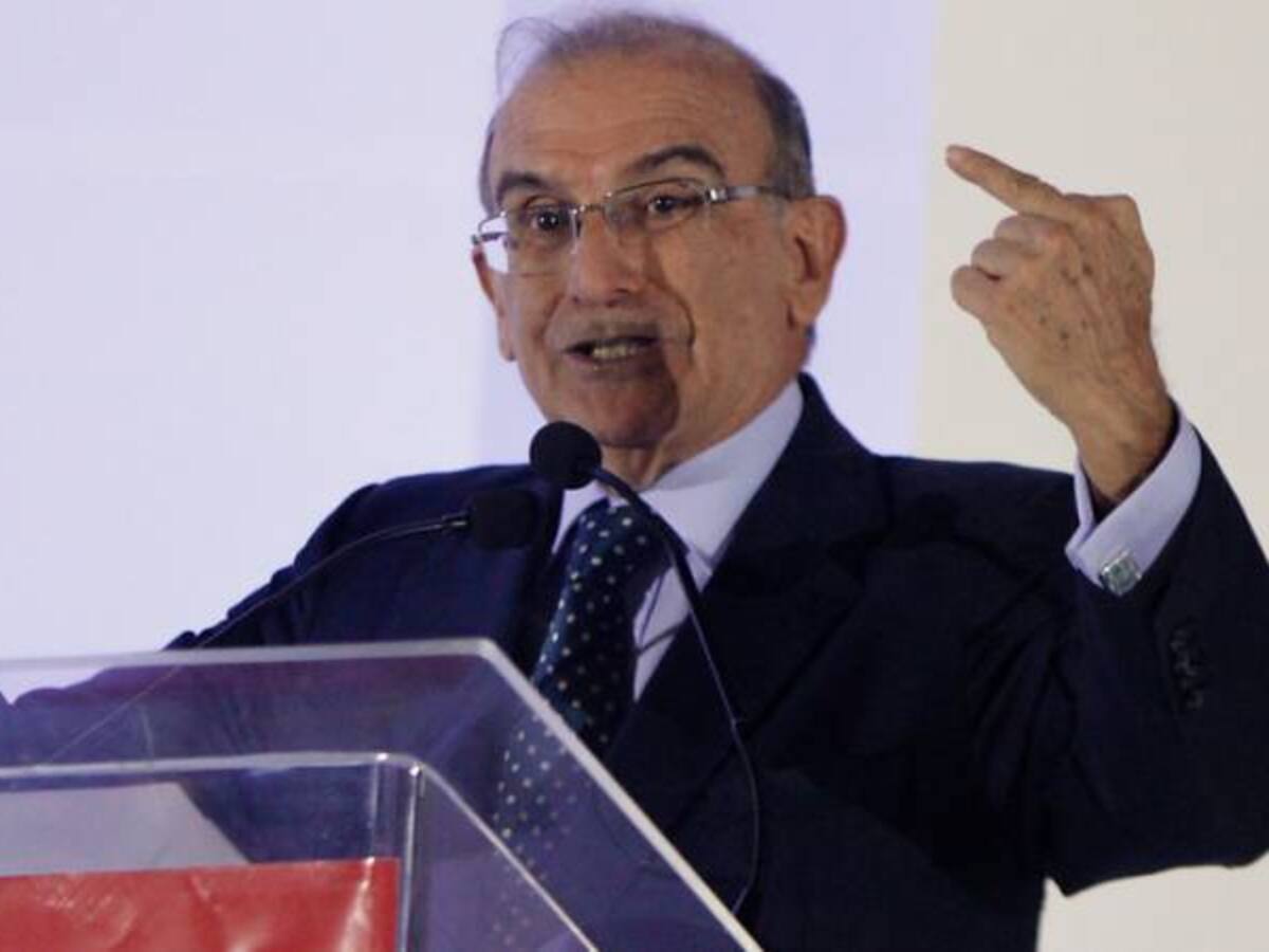 Sería un error escuchar en la Corte a las Farc aún armadas: De la Calle