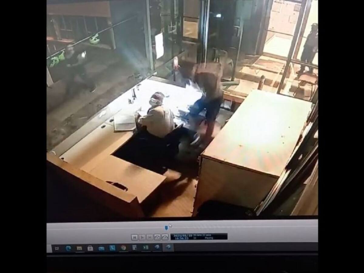 Un hombre intentó huir del búnker de la Fiscalía y cayó de un segundo piso