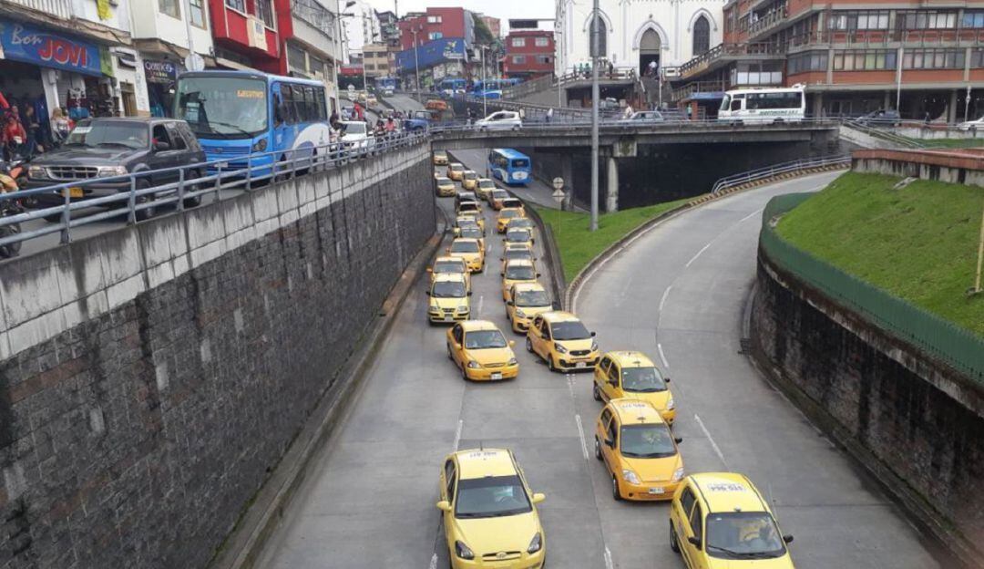 Paro de taxistas en Manizales. Foto: Caracol Manizales.