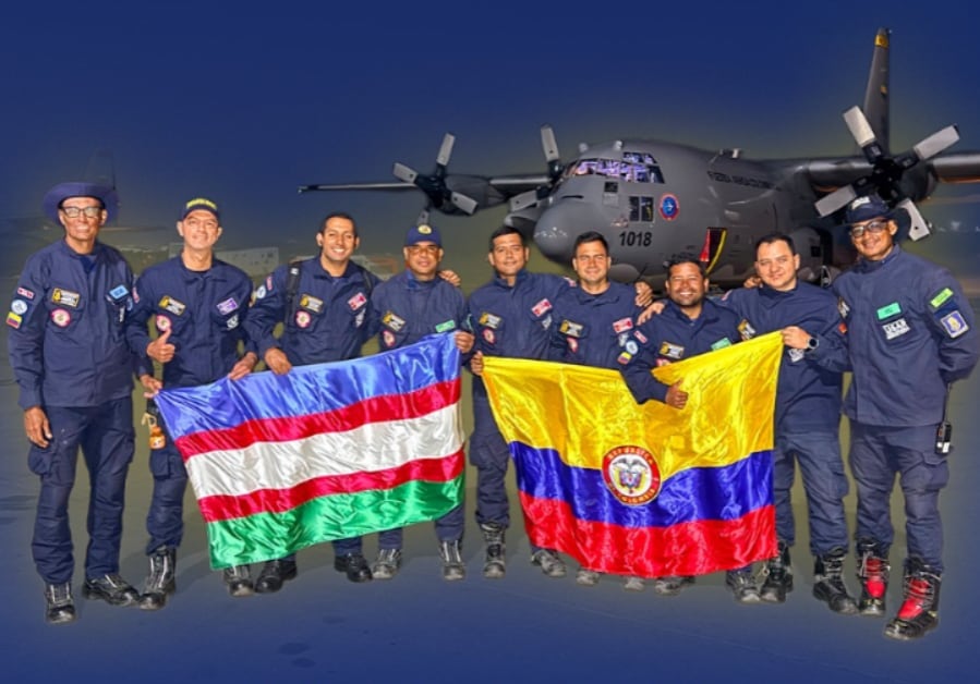 Bomberos de Cali regresan tras misión de rescate en Venezuela y reciben reconocimiento