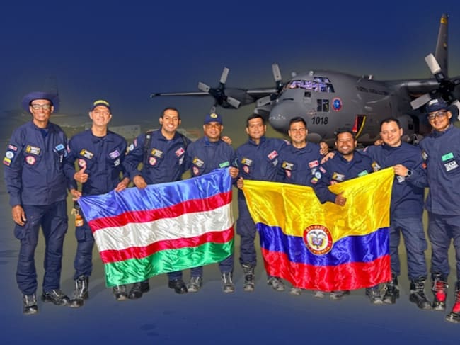 Bomberos de Cali regresan tras misión de rescate en Venezuela y reciben reconocimiento
