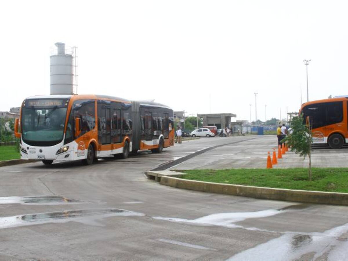 Transcaribe abrió investigación por incidente entre usuario y operadores