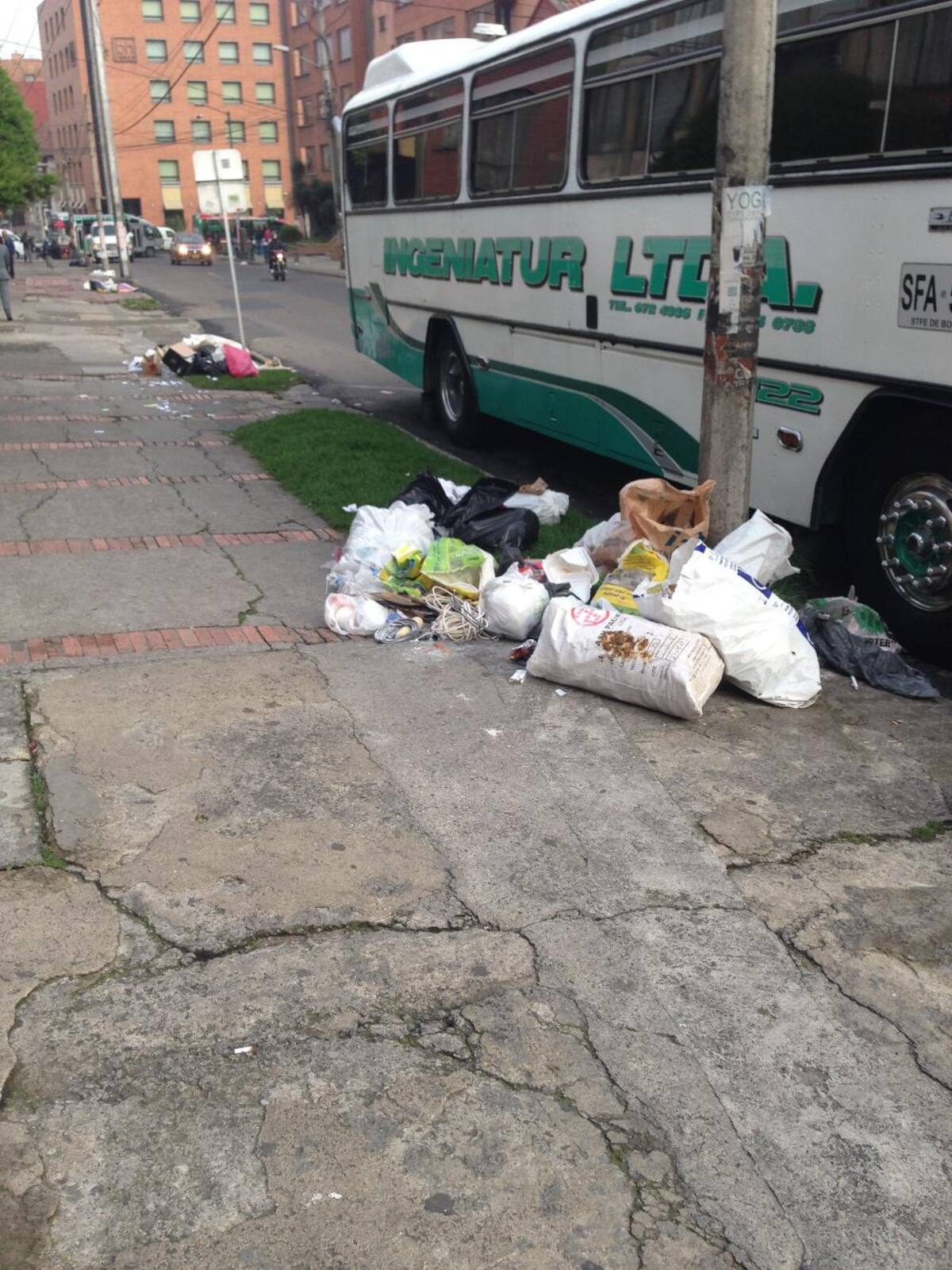 El gerente de Aguas de Bogotá dijo que antes del mediodía se restablecería el normal servicio de recolección. Foto: Caracol Radio